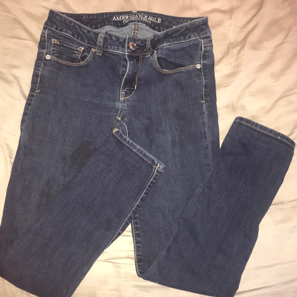 AMERICAN EAGLE JEANS